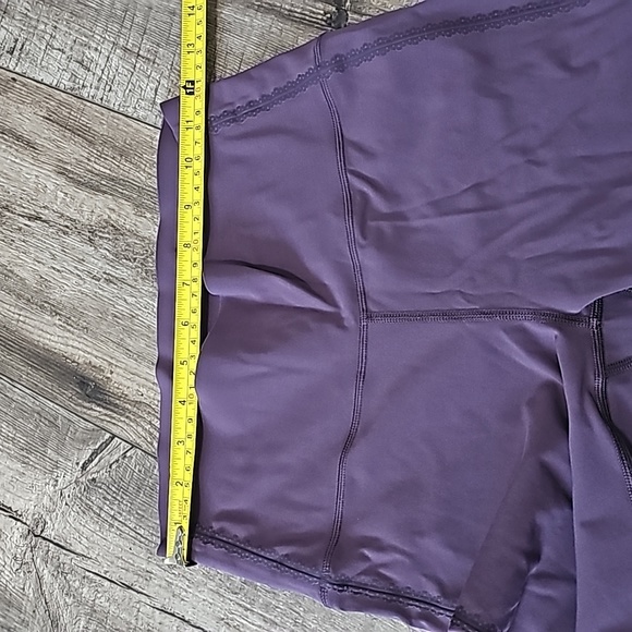 Lululemon 3/4 Casual Stretch Leggings - Picture 5 of 10